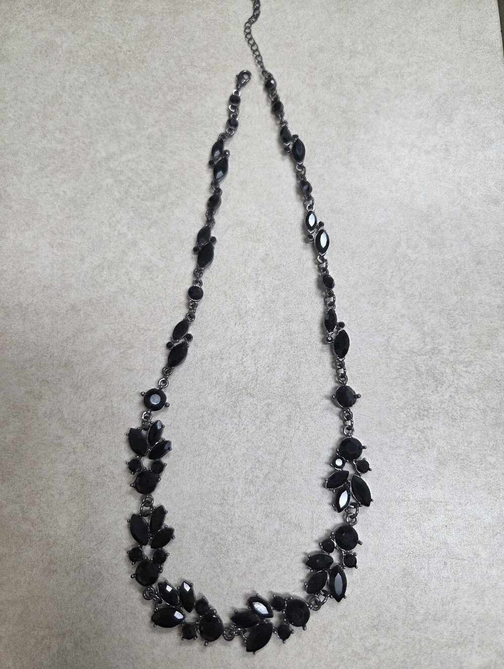 Victorian Ornate Black Stone Faux Gem Costume Jewely 22" - 24" Necklace
